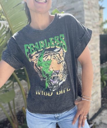 T-SHIRT FOND GRIS TU.